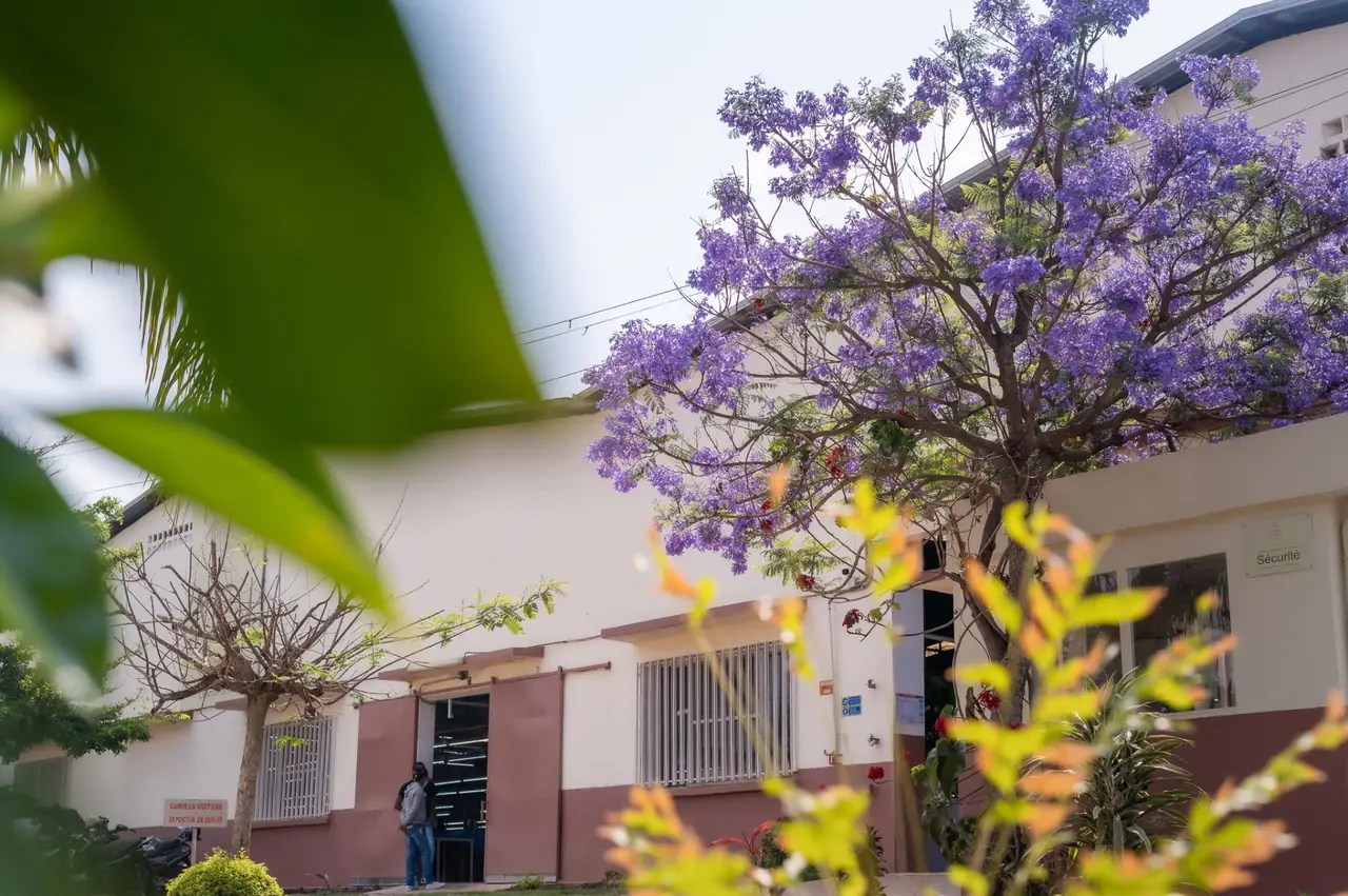 Atelier LOI Confection à Madagascar – fabrication de vêtements pour enfants
